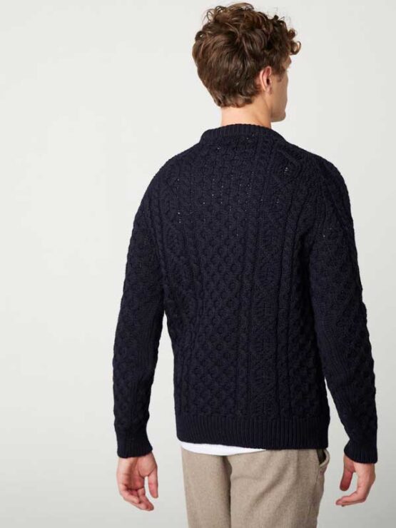 Peregrine,Hudson Aran Jumper, Navy – Bild 4