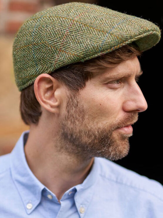 A Harris Tweed Mutze 630