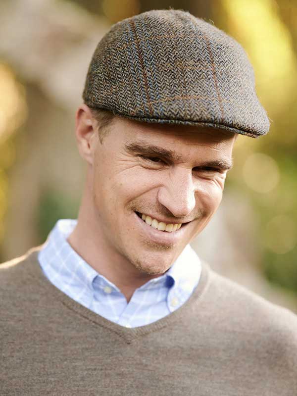 Harris_Tweed_Pet_631_Groen_bruin_met_overruit