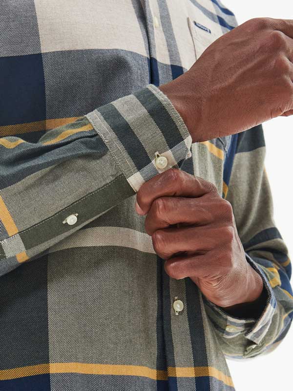 Barbour Dudoon Tailored Tartan Shirt Forest Mist – Bild 5
