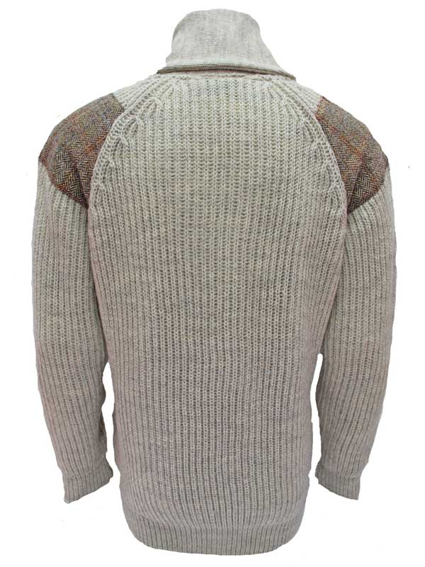 Grobstrickpullover mit Schalkragen und Harris-Tweed-Einsätzen, hellgrau, walisisch – Bild 4