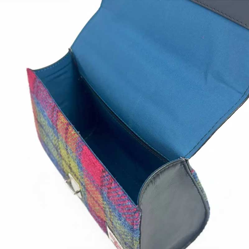 Harris Tweed Mini-Tagestasche in Blau/Rosa Karo – Bild 6