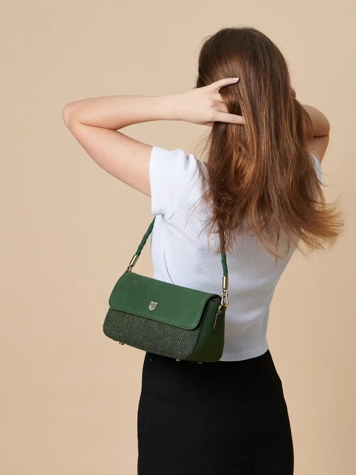 Harris Tweed Schultertasche, Modell Ellon, Islander, Dunkelgrünes Fischgrätmuster – Bild 3