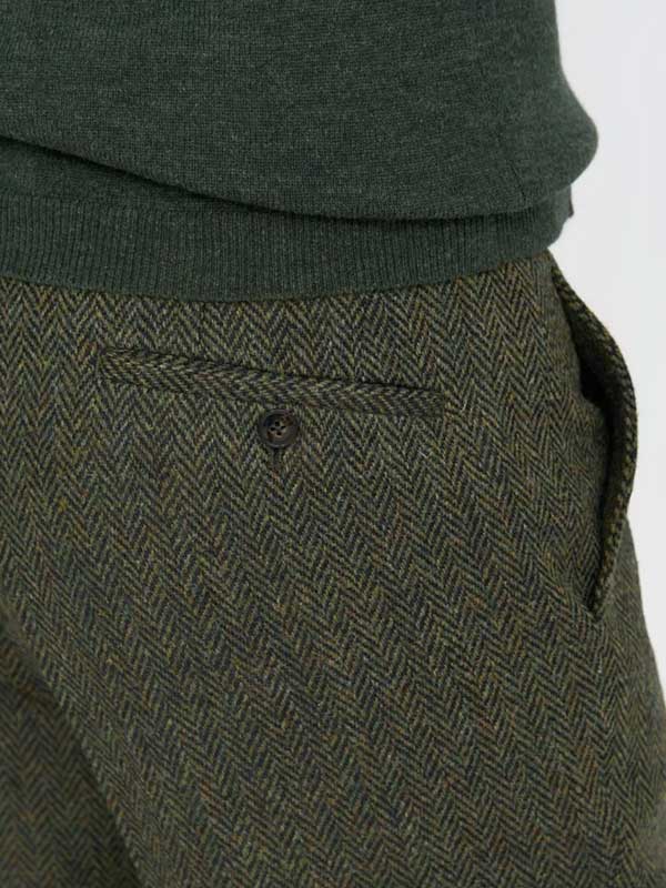 Harris Tweed Hose ''Mr. Miller " In Green Island Herringbone – Bild 3