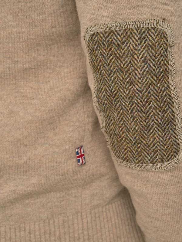 Merino-Lambswool Herrenpullover "Jordan" In Taupe – Mit Harris-Tweed-Details – Bild 3