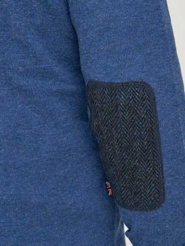 Merino-Lambswool Herrenpullover "Jordan" In Denim Blue – Mit Harris-Tweed-Details – Bild 3