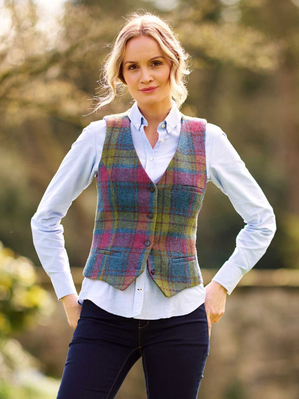 Harris_Tweed_Dames_Vestje__Lea__In_Candy_Check